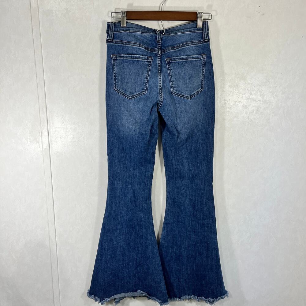 Sneak Peek Flare Boot Bell Bottom Wide Leg Distressed Blue Jeans Size 3 Boho